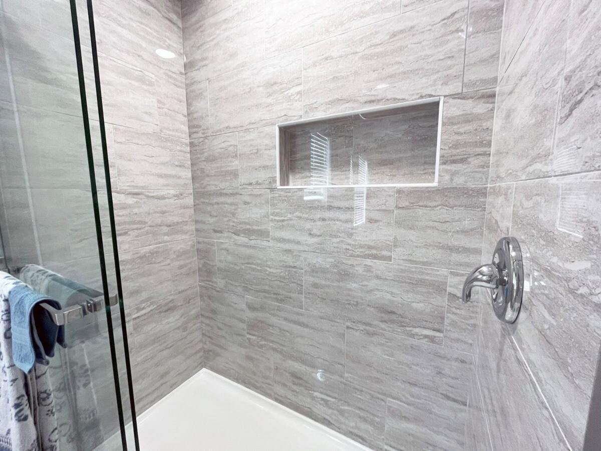Beautiful Cozy New Build Home - Pet Friendly South Euclid Екстер'єр фото